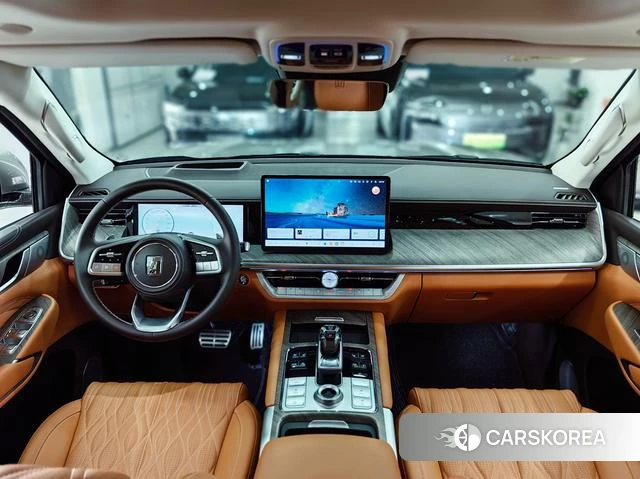 Tank 500 Hi4-T 2025 Серебристо-серый из Китая