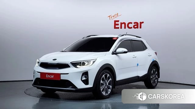 Kia Stonic 2019 Белый из Кореи