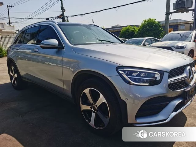 Mercedes-Benz GLC 2023 Серебристо-серый из Китая