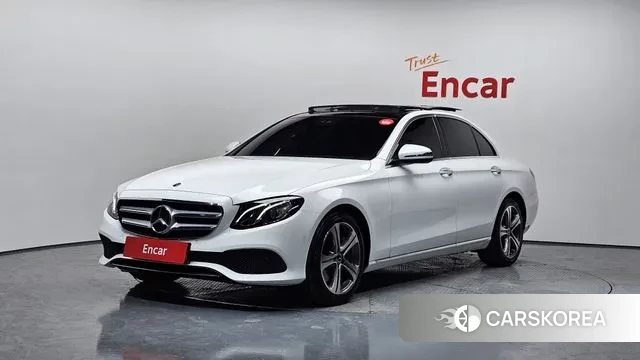 Mercedes-Benz E-Class W213 2019 Белый из Кореи