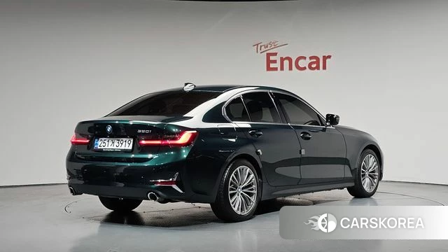 BMW 3 Series (G20) 2020 Темно-зеленый из Кореи