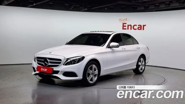 Mercedes-Benz C-Class W205 2018 Белый из Кореи