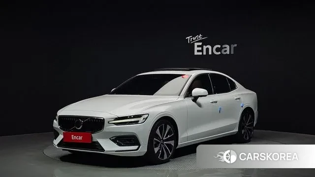 Volvo S60 3rd generation 2024 Белый из Кореи