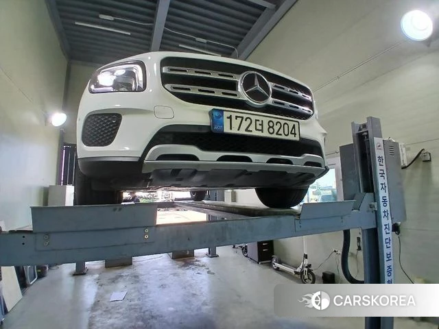 Mercedes-Benz GLB-Class X247 2021 Белый из Кореи