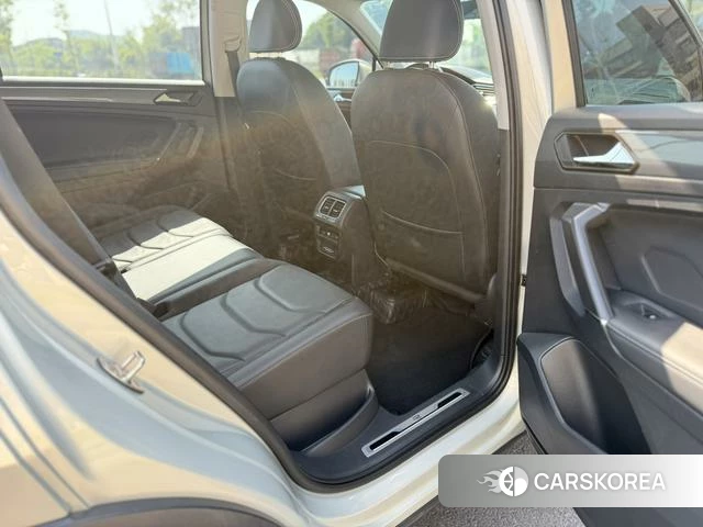 Volkswagen Tiguan L 2021 Шампань из Китая
