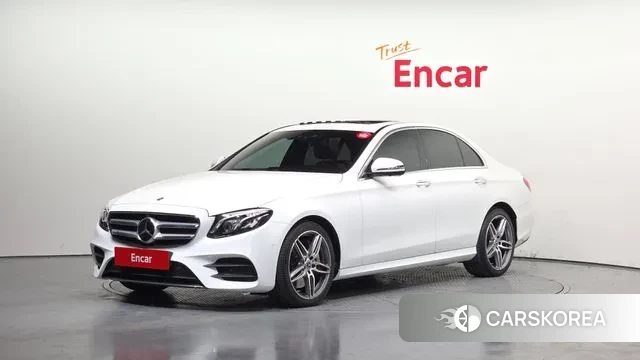 Mercedes-Benz E-Class W213 2020 Белый из Кореи