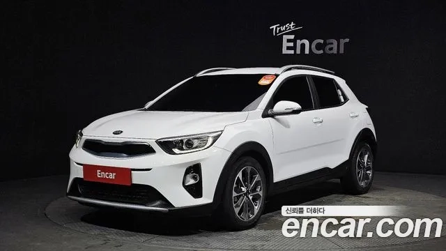 Kia Stonic 2019 Белый из Кореи