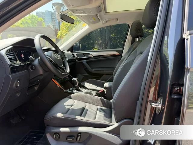 Volkswagen Tanyue 2022 Черный из Китая