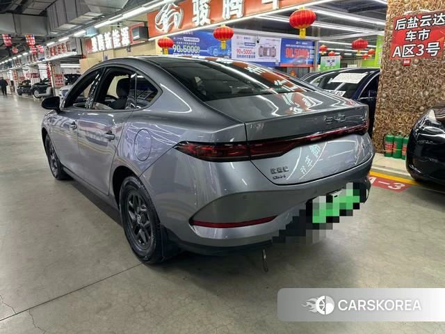 BYD Qin PLUS DM 2025 Темно-серый из Китая