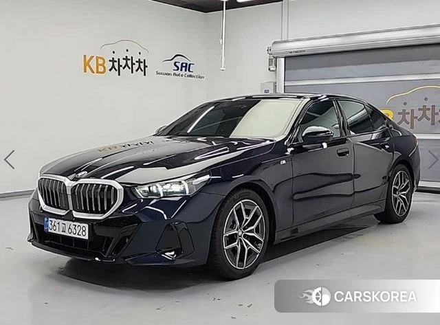 BMW 5 Series (G60) 2024 Черный из Кореи