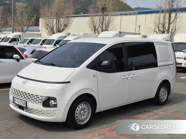 Hyundai Staria 2022 Белый из Кореи