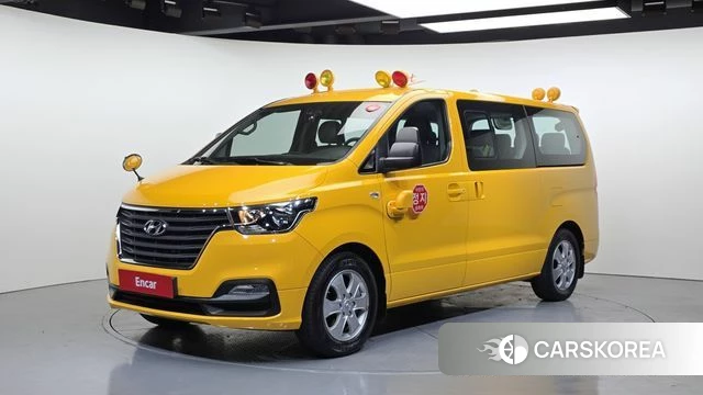 Hyundai The New Grand Starex 2018 Желтый из Кореи