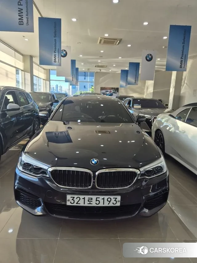 BMW 5 Series (G30) 2020 Черный из Кореи