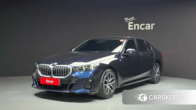 BMW 5 Series (G60) 2025 Черный из Кореи