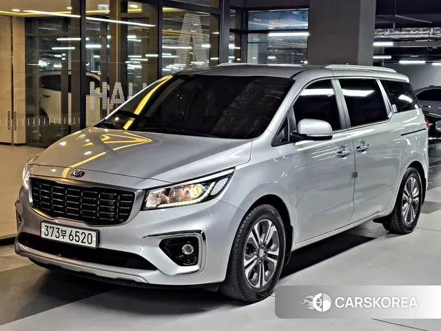 Kia The New Carnival 2019 Серебряный из Кореи