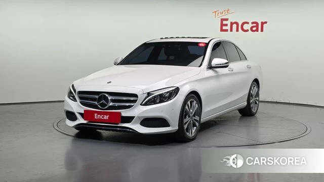 Mercedes-Benz C-Class W205 2018 Белый из Кореи