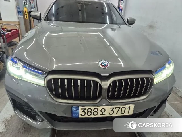 BMW 5 Series (G30) 2022 Серый из Кореи