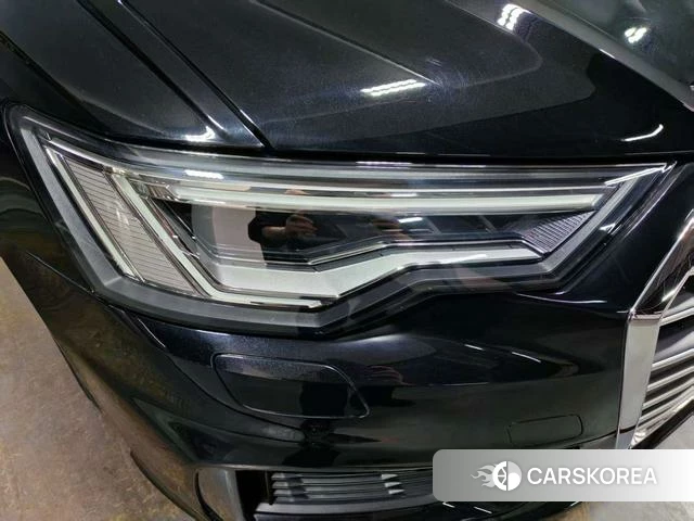 Audi A6L 2021 Черный из Китая