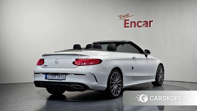 Mercedes-Benz C-Class W205 2022 Белый из Кореи