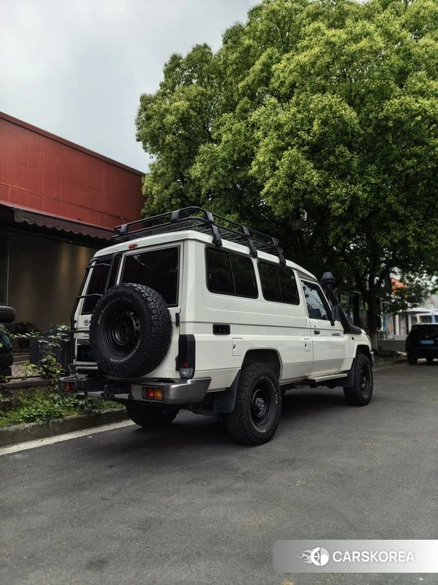Toyota Land Cruiser (imported) 2024 Белый из Китая