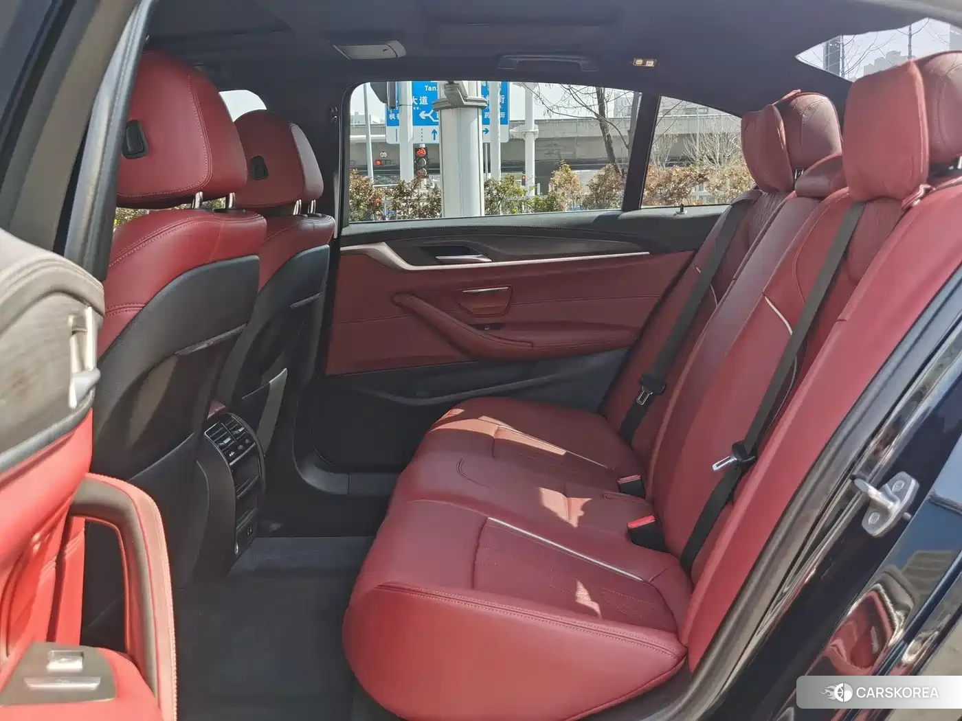 BMW 5 series 2022 Черный из Китая