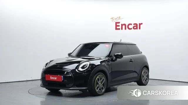 Mini Cooper Electric 2023 Черный из Кореи