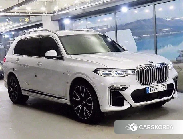 BMW X7 (G07) 2022 Белый из Кореи
