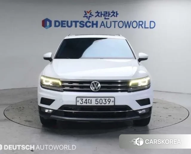 Volkswagen Tiguan Allspace 2018 Белый из Кореи