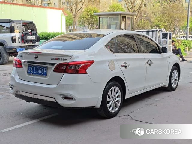 Nissan Xuan Yi 2021 Белый из Китая