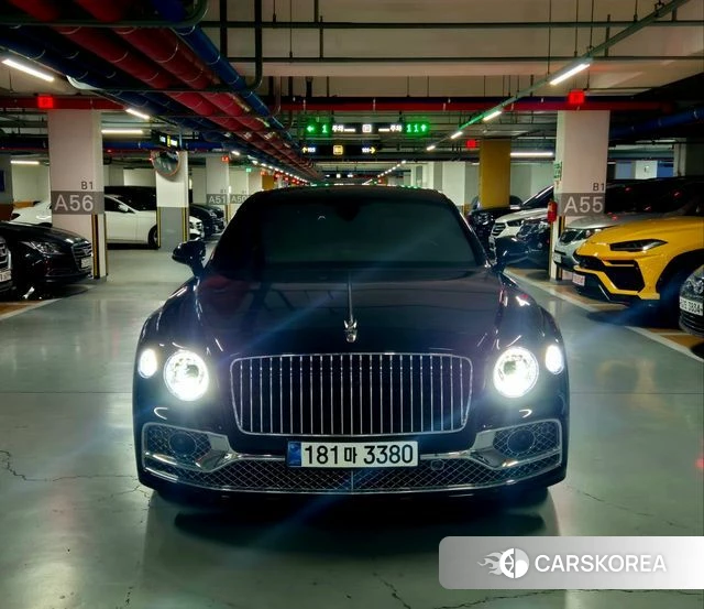 Bentley Flying Spur 3rd Generation 2023 Черный из Кореи