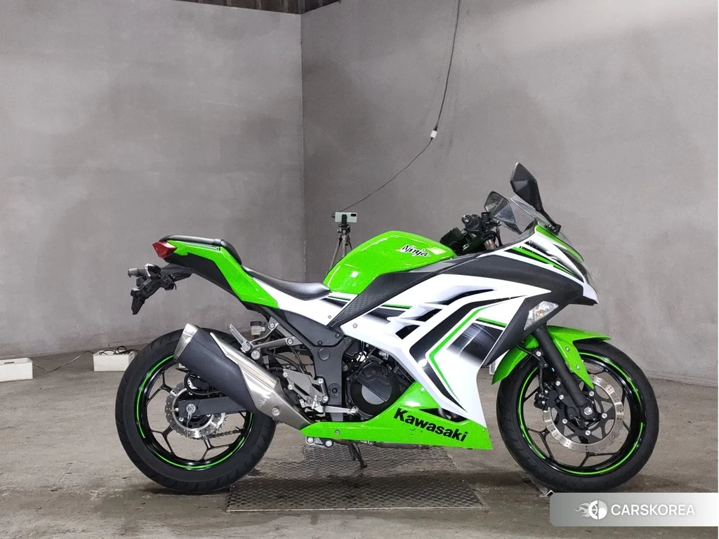 Проданный Kawasaki NINJA 250 2016 из Японии, фото 2