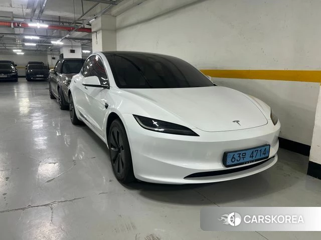 Tesla Model 3 2024 Белый из Кореи
