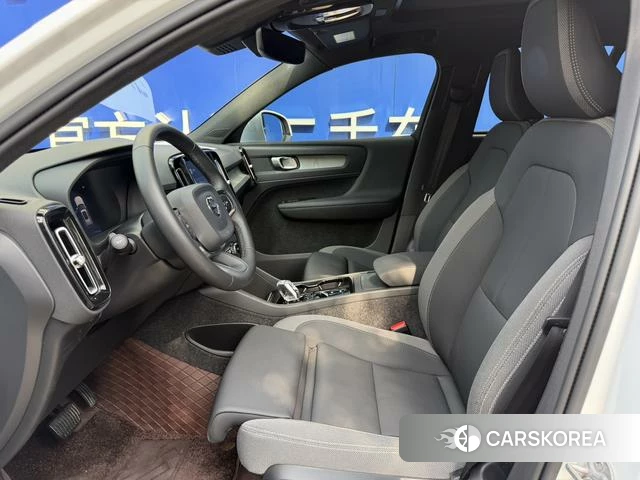 Volvo XC40 2024 Белый из Китая