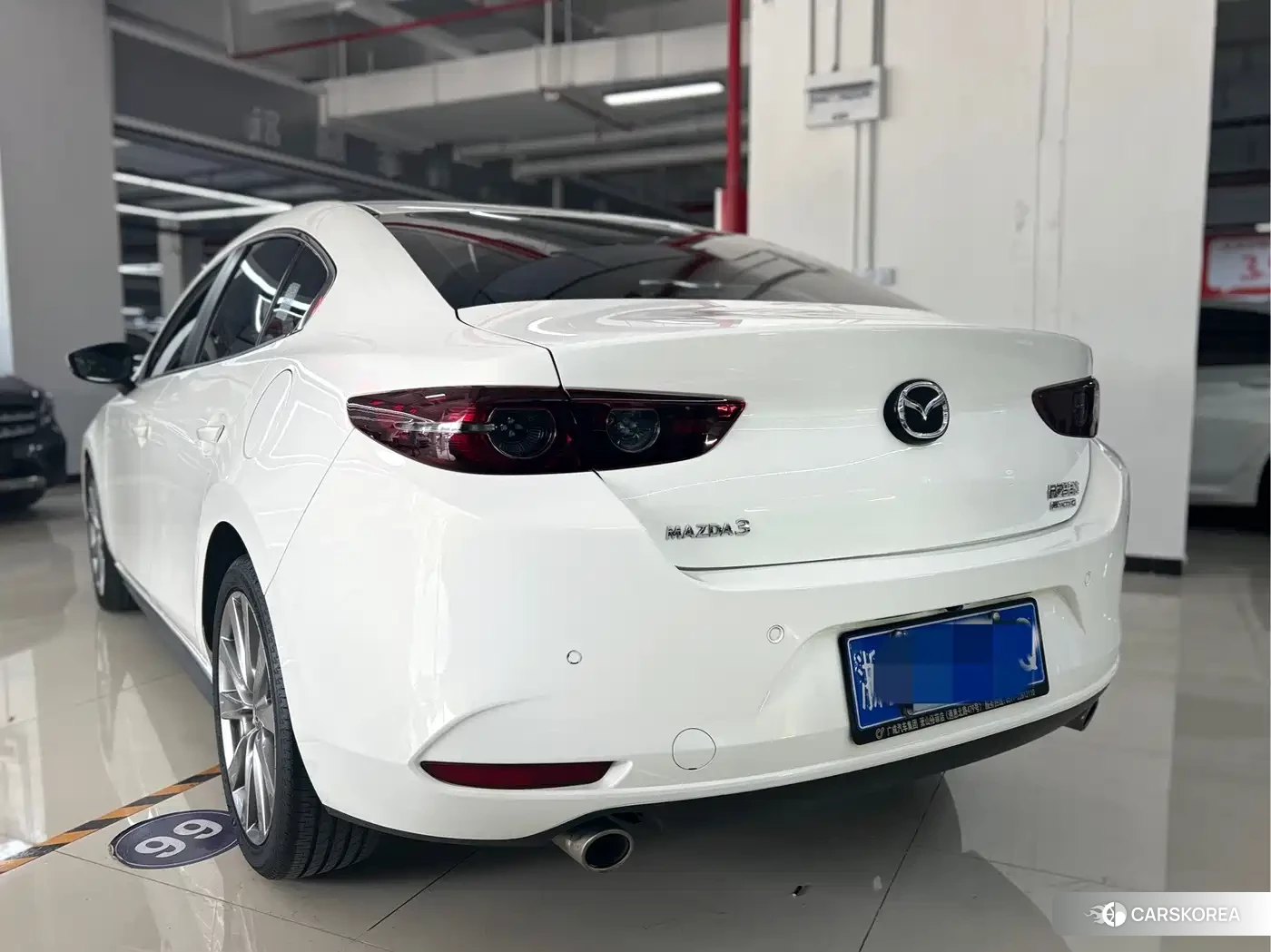 Mazda 3 2022 Белый из Китая