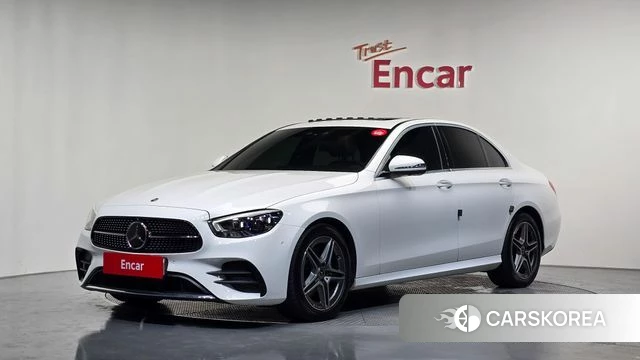 Mercedes-Benz E-Class W213 2022 Белый из Кореи
