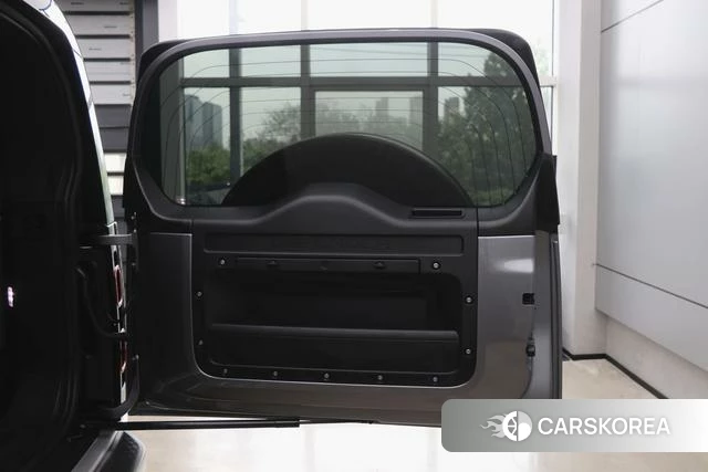 Land Rover guard 2023 Серебристо-серый из Китая