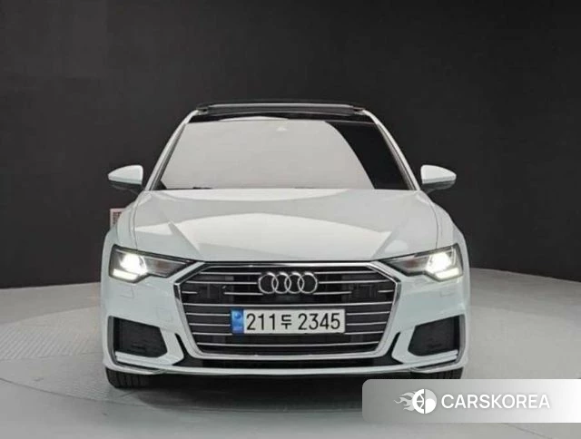 Audi A6 (C8) 2022 Белый из Кореи