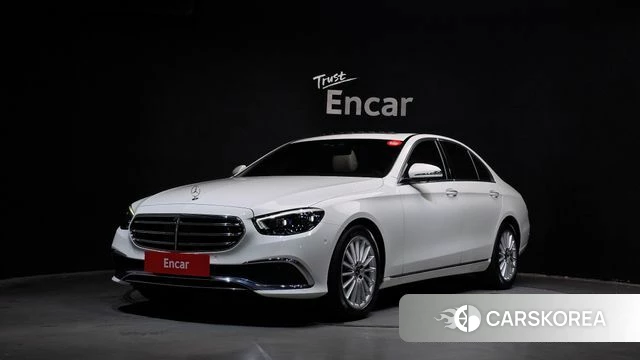 Mercedes-Benz E-Class W213 2022 Белый из Кореи