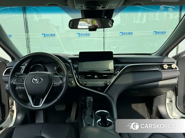 Toyota Camry 2023 Белый из Китая