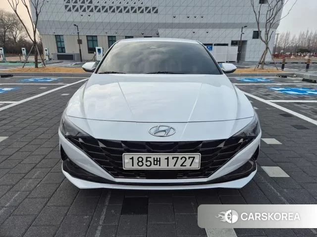 Hyundai Avante (CN7) 2022 Белый из Кореи