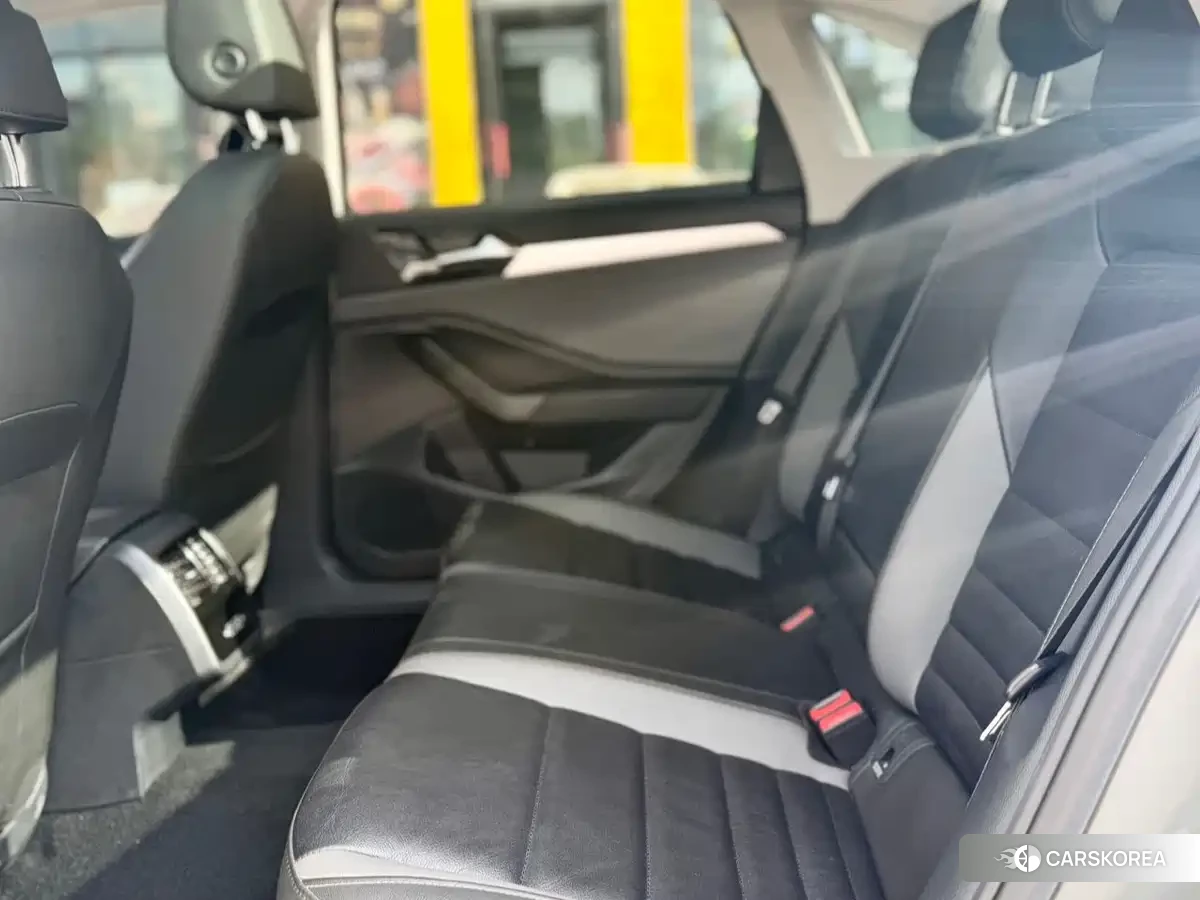 Volkswagen Sagitar 2022 Белый из Китая
