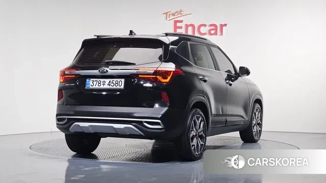 Kia Seltos 2021 Черный из Кореи