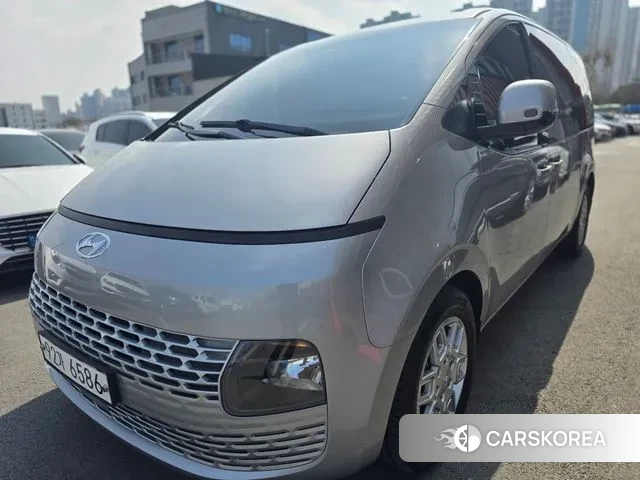 Hyundai Staria 2021 Серебристо-серый из Кореи