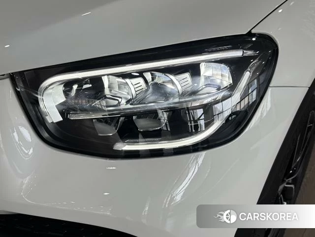 Mercedes-Benz GLC 2021 Белый из Китая