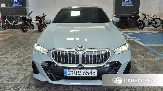 BMW 5 Series (G60) 2025 Серый из Кореи