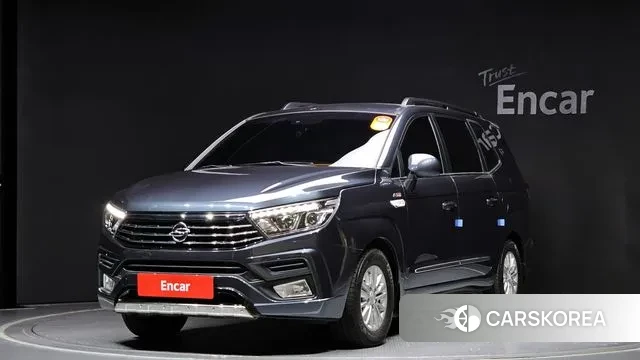 Ssangyong Korando Turismo 2018 Серый из Кореи