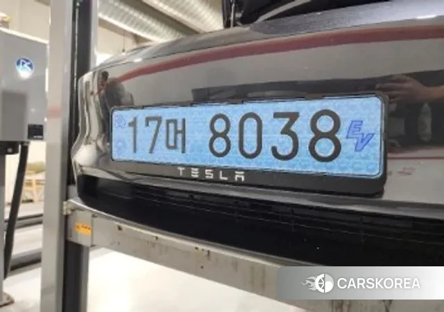 Tesla Model 3 2024 Серебристо-серый из Кореи