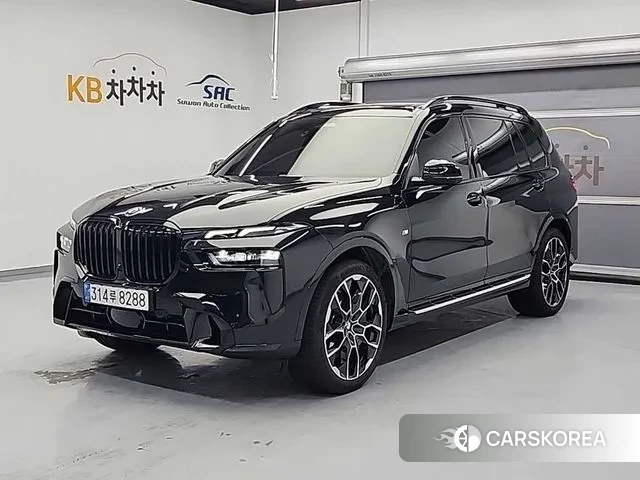 BMW X7 (G07) 2024 Черный из Кореи