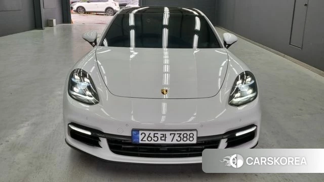 Porsche Panamera (971) 2018 Белый из Кореи