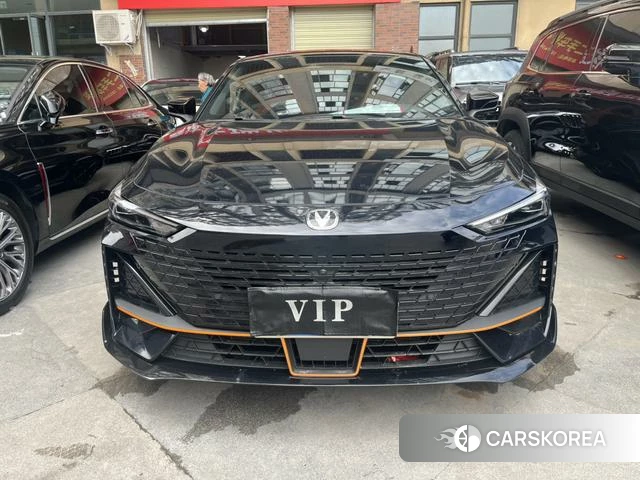 Chang'an UNI-V 2023 Черный из Китая